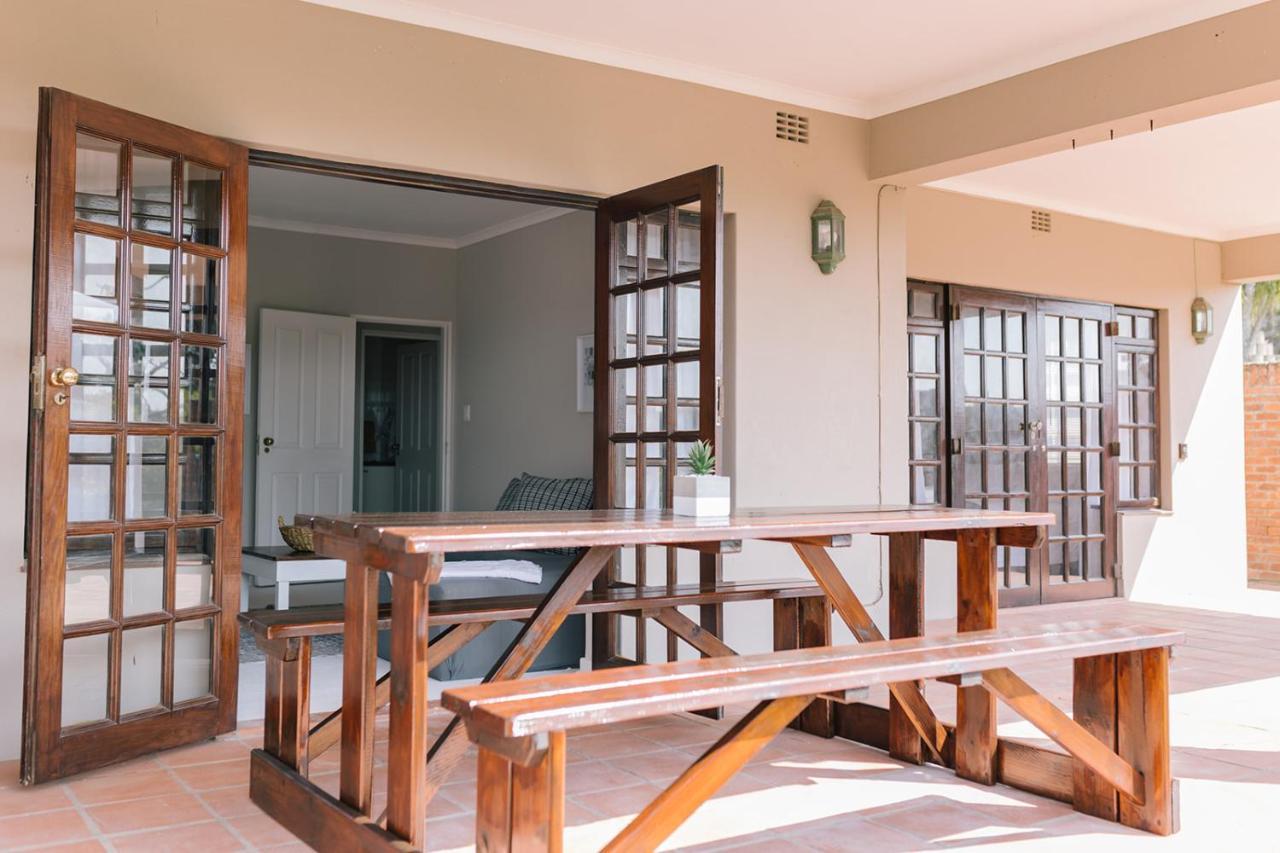 Nahoon Beach Villas Self Catering Apartments Іст-Лондон Екстер'єр фото