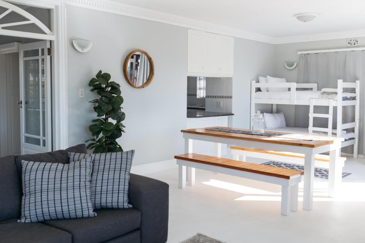 Nahoon Beach Villas Self Catering Apartments Іст-Лондон Екстер'єр фото