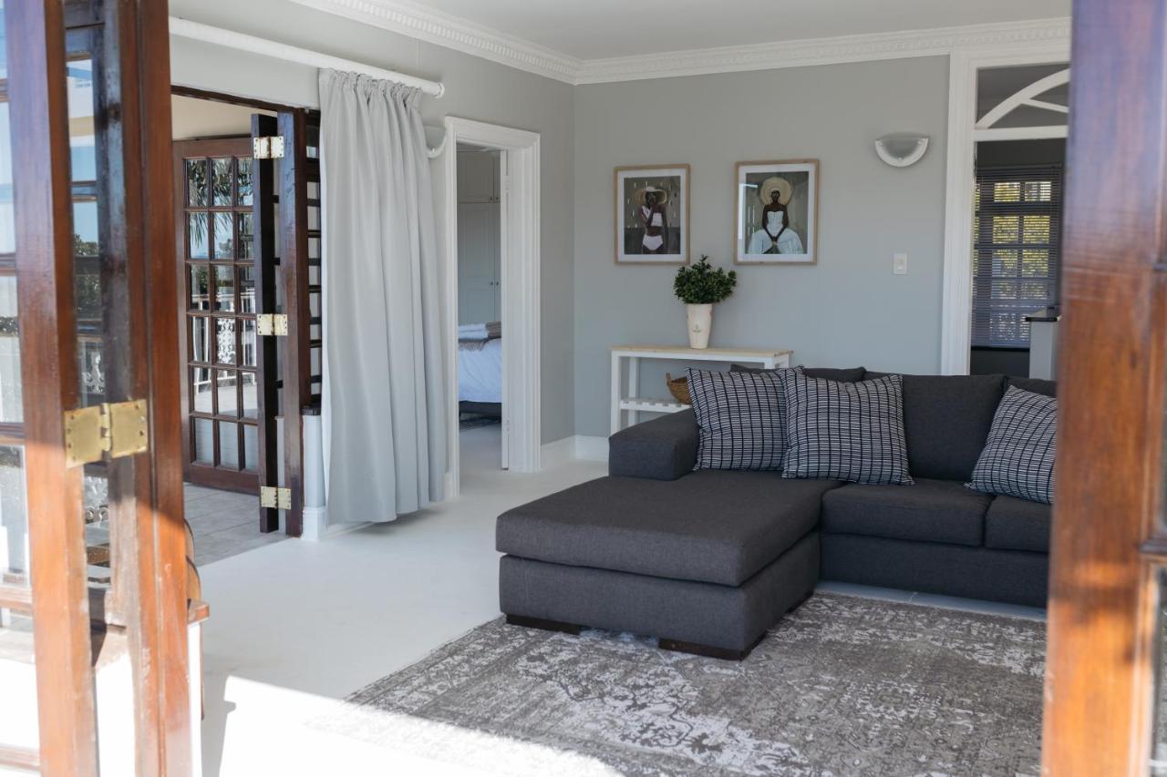 Nahoon Beach Villas Self Catering Apartments Іст-Лондон Екстер'єр фото