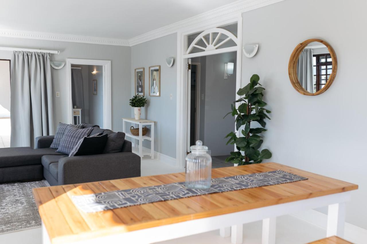 Nahoon Beach Villas Self Catering Apartments Іст-Лондон Екстер'єр фото