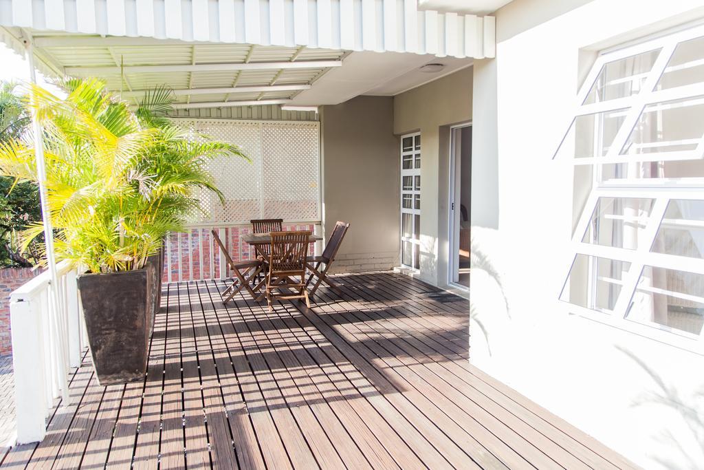 Nahoon Beach Villas Self Catering Apartments Іст-Лондон Номер фото