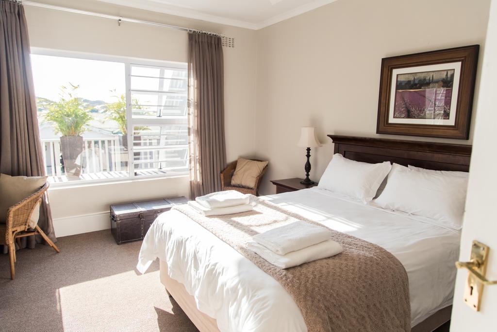Nahoon Beach Villas Self Catering Apartments Іст-Лондон Екстер'єр фото