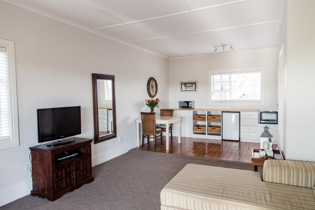 Nahoon Beach Villas Self Catering Apartments Іст-Лондон Екстер'єр фото