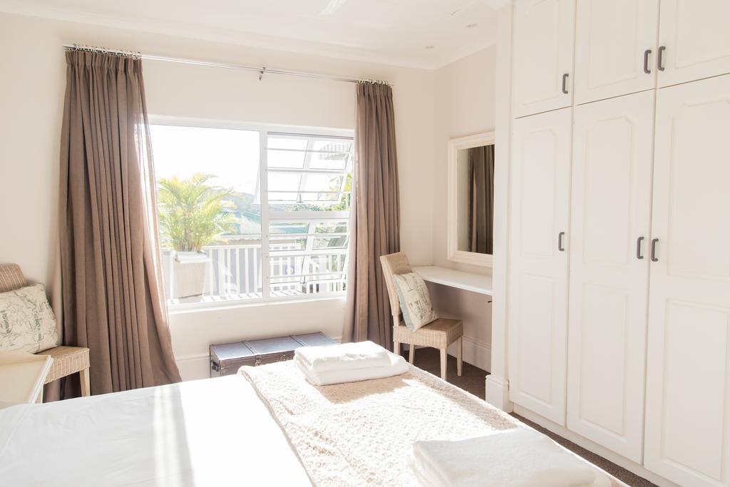 Nahoon Beach Villas Self Catering Apartments Іст-Лондон Номер фото